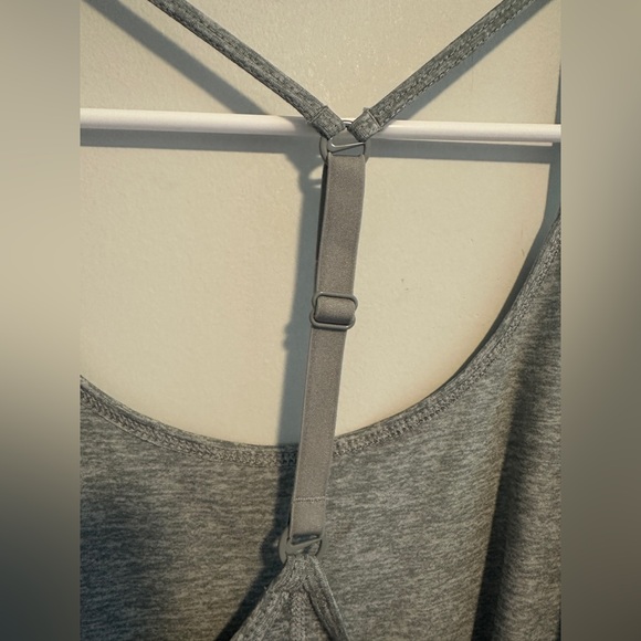 Nike Women's Heather Gray Running Workout Tank Top Medium - Picture 3 of 5